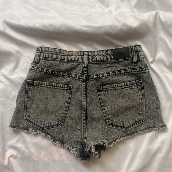 BDG Acid Wash Black High Rise Dree Cheeky Jean Shorts 27 W - Picture 2 of 5